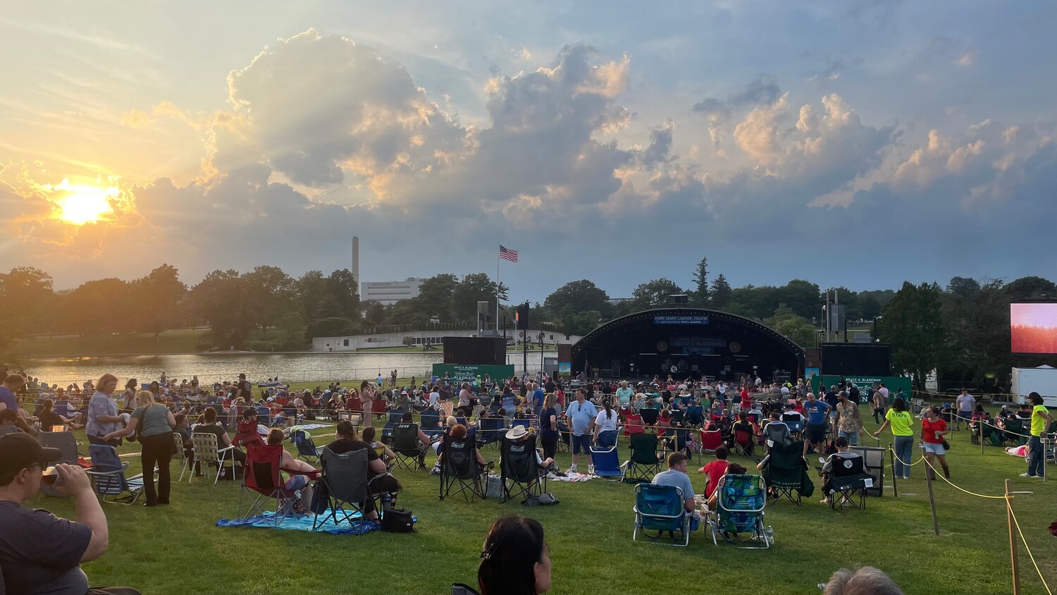 Eli Young Band performs free outdoor concert at Nassau County's Eisenhower Park Herald